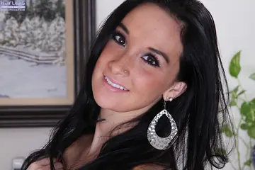 Lucy Sweet – Busty Brunette Strips Out of Her Jeans and Spreads