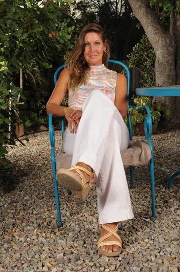 LA Valkenberg – Mature Blonde MILF Poses Nude and Shows Her Natural Tits
