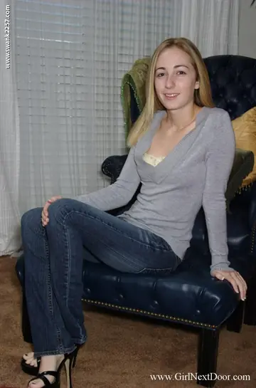 Blonde Ebony Woman Strips Out of Her Jeans and Panties to Spread