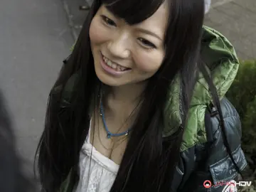 Yuma Miyazaki – Slim Japanese Brunette in Lingerie Gives a Blowjob in the Bathroom