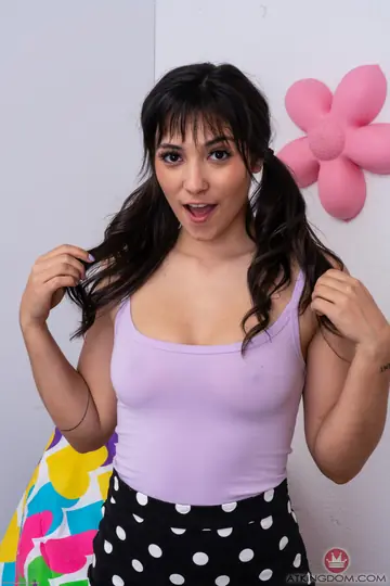 Brooklyn Gray – Thick Brunette in Pigtails Pulls Panties Aside and Spreads Wide