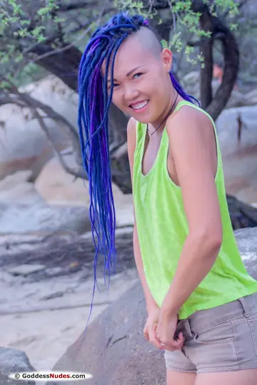Sweet Julie – Petite Asian Brunette Strips Out of Her Shorts on the Beach