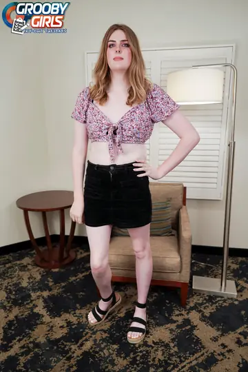 Thick Trans Woman Works Dildo Deep in Her Ass