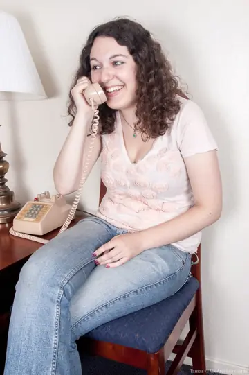 BBW Brunette Fingers Her Hairy Pussy While on the Phone