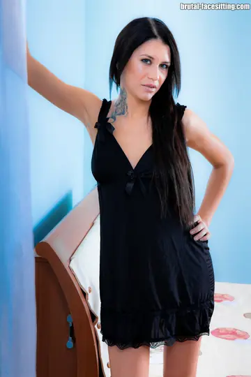 Gerta – Skinny Brunette in High Heels Facesits Her Partner