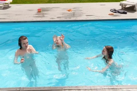 Milka Wey & Lana Rose: Two Blondes in Bikinis Strip and Spread by the Pool – photo 21 of 21