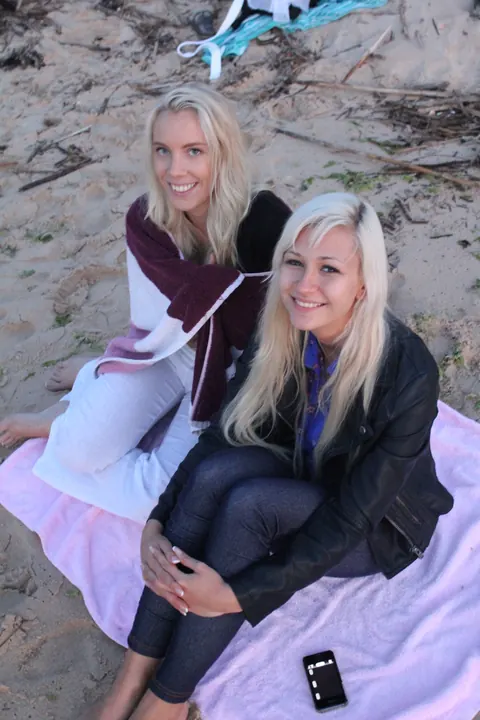 Eve Angel: Tall Blonde and Brunette Kiss, Finger, and Lick in a Threesome Outdoors – photo 14 of 21