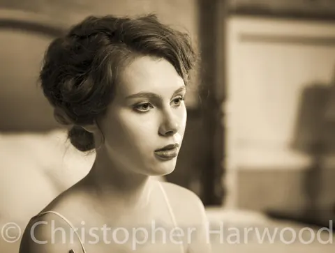 Vintage Woman Strips Nude and Poses for the Camera – photo 6 of 19