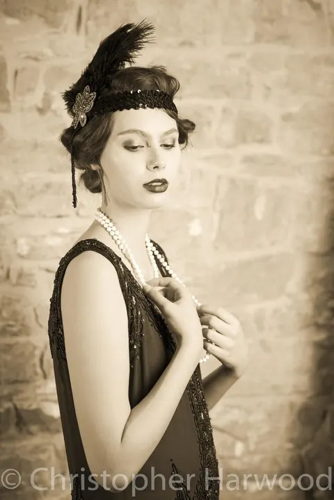 Vintage Woman Strips Nude and Poses for the Camera – photo 2 of 19