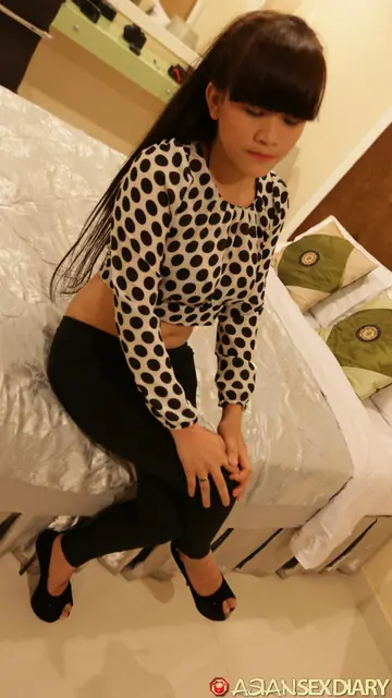 Hairy Asian Babe Strips Off Her Panties for Hotel Anal Sex