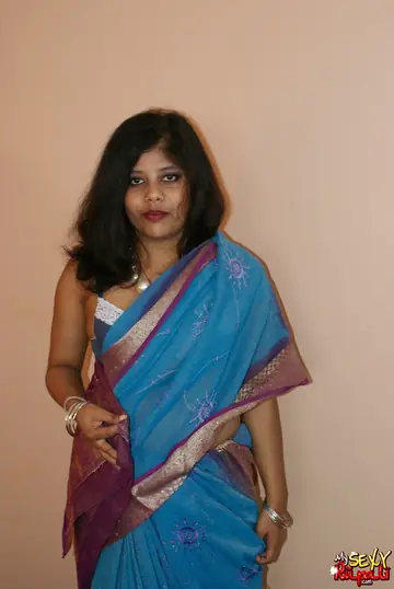 Indian BBW Undresses and Shows Off Her Heavy Body