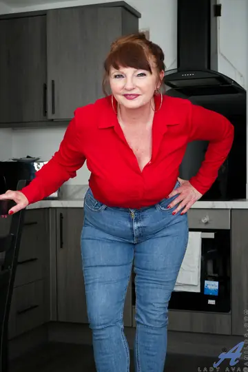 Lady Ava – Mature Redhead Undresses Out of Her Lingerie in the Kitchen