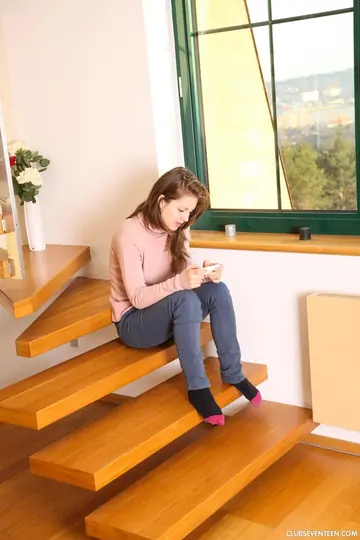 Suzie Diamond – Tall European Brunette Undresses and Spreads on the Stairs