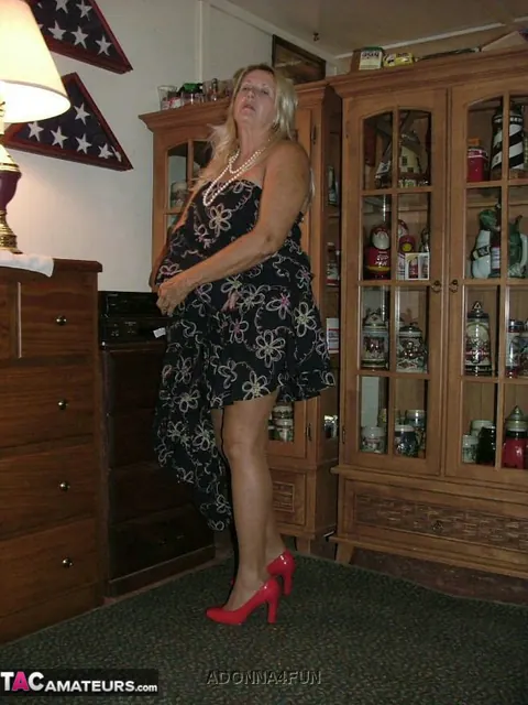 Blonde BBW in Lingerie and Stockings Spreads Her Shaved Pussy – photo 7 of 19