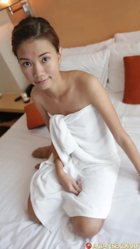 Slim Tall Asian Woman Reveals Her Hairy Pussy for POV Sex – photo 18 of 21