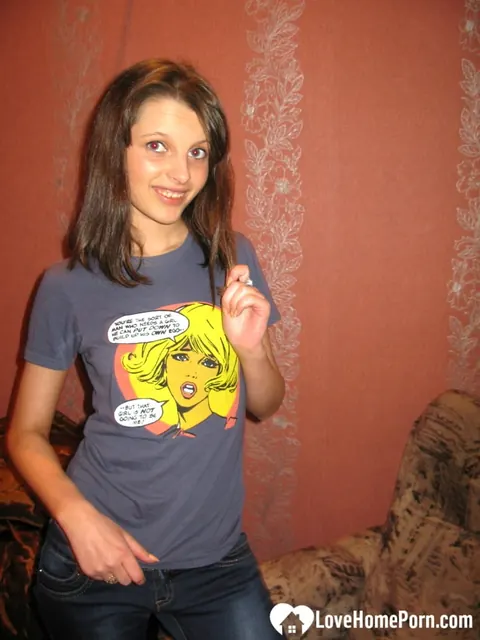 Liona Levi: Slim Brunette Poses Nude Then Pulls on Jeans in the Bathroom – photo 18 of 20