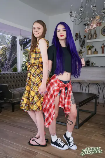 Jessae Rosae – Tattooed Blonde and Brunette Share a Threesome on the Sofa with Facial