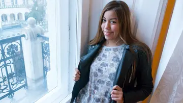 Katia Vazquez – Tall Latina Brunette Masturbates with a Dildo and Spreads Wide