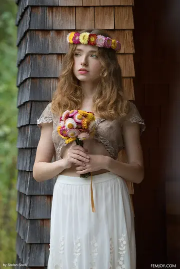 Rinna Ly – Redhead PAWG Poses in a Skirt and Flower Crown Outdoors