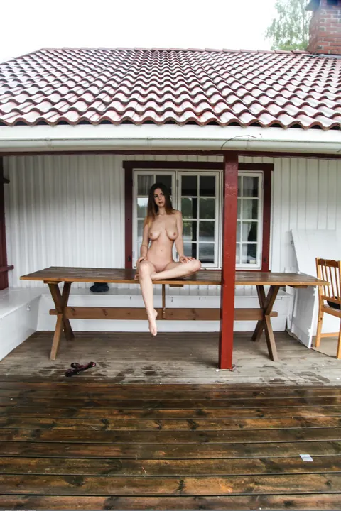 Stella Cox: British Brunette with Natural Tits Bares Her Body – photo 19 of 20