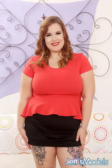 Busty Emma – Redhead BBW Strips Off Her Lingerie for a Titjob and Sex
