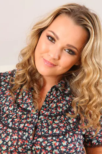 Jodie Gasson – Petite British Blonde Strips Out of Her Uniform and Pantyhose in the Office