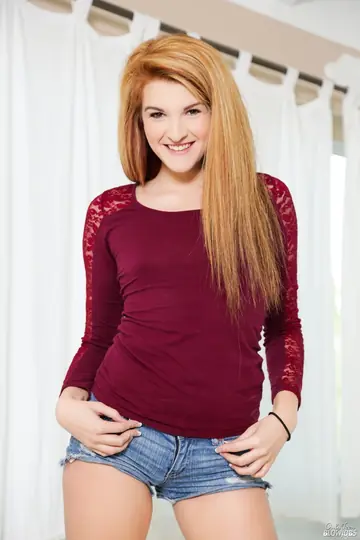 Miranda Mills – Pale Redhead Strips and Takes Cum in Her Mouth