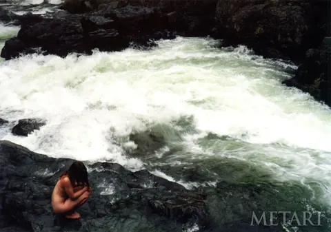 Woman Undresses and Poses Nude Arching Her Back – photo 19 of 21
