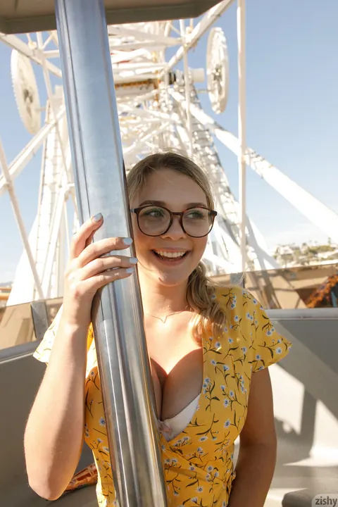 Gabbie Carter: Busty Blonde with Tattoo and Glasses Flashes in Public – photo 7 of 11