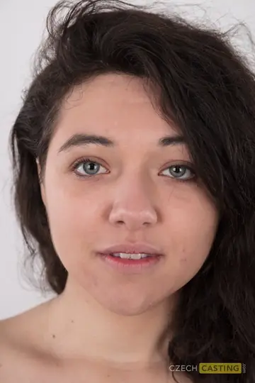 Czech PAWG Strips Out of Her Shorts and Spreads Her Cheeks