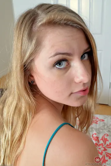 Blonde PAWG in Lingerie Fingers and Spreads Her Shaved Pussy