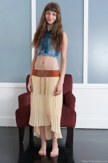 Willow Hayes – Hairy Tattooed Brunette Undresses and Spreads Her Full Bush