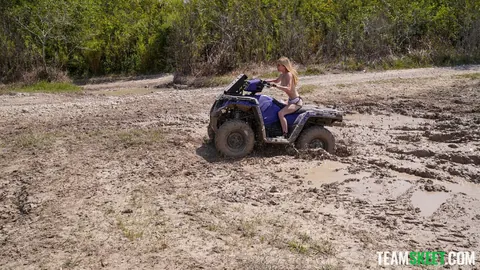 Aria Banks: Two Blondes Share a Threesome Outdoors Until He Cums – photo 10 of 21
