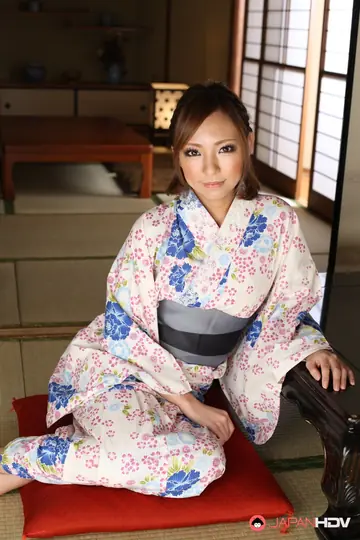 Thick Japanese Woman Strips Out of Her Kimono and Panties