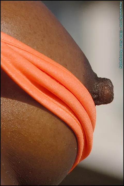 Victoria Dominguez: Thick Ebony Bodybuilder Bares Her Big Tits and Ass on the Beach – photo 12 of 15