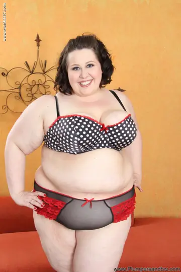 Jellibean – BBW in Panties Gets Fucked Doggy Style and Spreads Her Pussy