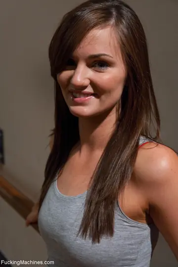 Lily Carter – Skinny Brunette in Lingerie Takes Machine Dildo and Squirts