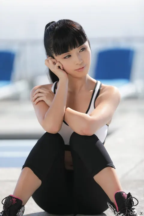 Marica Hase: Slim Japanese MILF Undresses Out of Her Yoga Pants by the Pool – photo 3 of 15