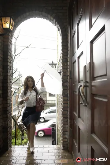 Aoi Miyama – Japanese Brunette Deep-Throats and Swallows His Load