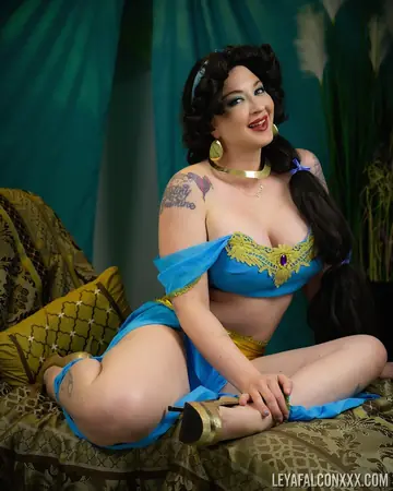 Leya Falcon – Chubby Blonde in Costume Masturbates with a Dildo