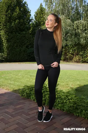 Kaisa Nord – Russian Redhead Gets Fucked in Yoga Pants Outdoors