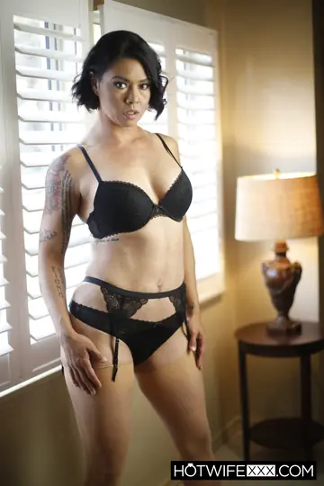 Dana Vespoli – Short-Haired Asian MILF in Stockings Rides Her Partner Cowgirl