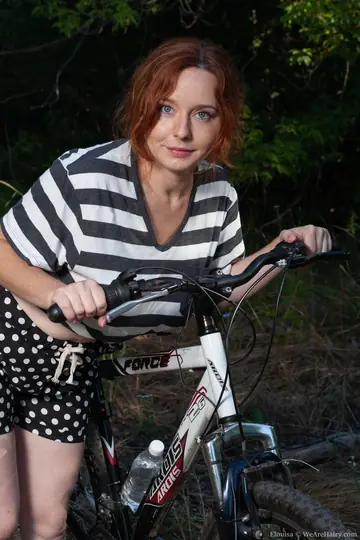 Chubby Redhead Spreads Her Hairy Pussy Outdoors in Sunlight