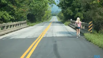 Hope Harper – Skinny Brunette Hitchhiker Gives Outdoor Blowjob and Takes a Facial
