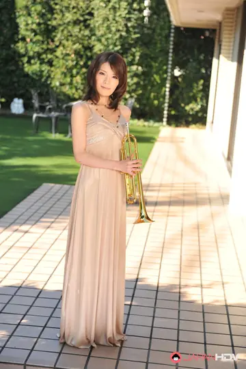 Anna Kirishima – Busty Japanese Brunette Strips Out of Her Skirt and Heels