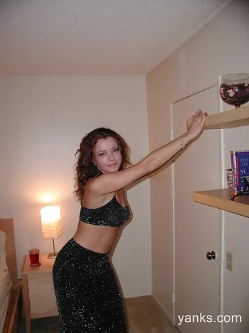 Mariah Taylor – Curly Redhead in Heels Spreads Her Pussy