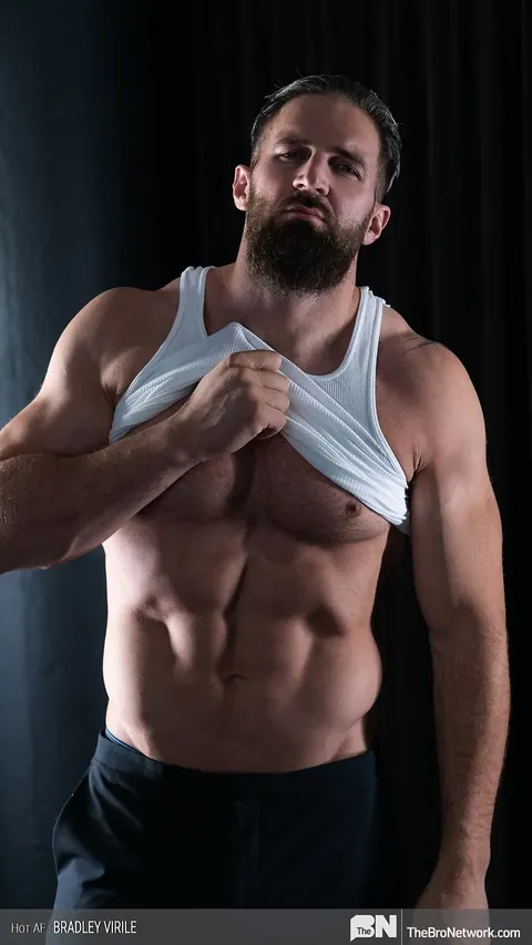 Athletic Bodybuilder Strips Nude and Shows Off His Big Cock – photo 4 of 20