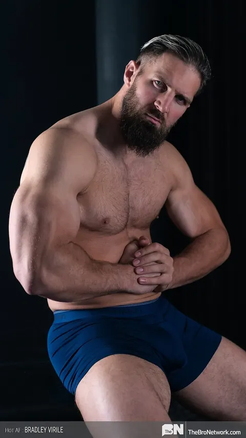 Athletic Bodybuilder Strips Nude and Shows Off His Big Cock – photo 10 of 20