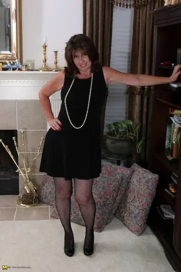 BBW MILF with Big Tits Strips and Plays with a Dildo