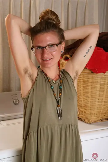 Short-Haired Woman in Glasses Spreads Her Hairy Pussy on Laundry Day